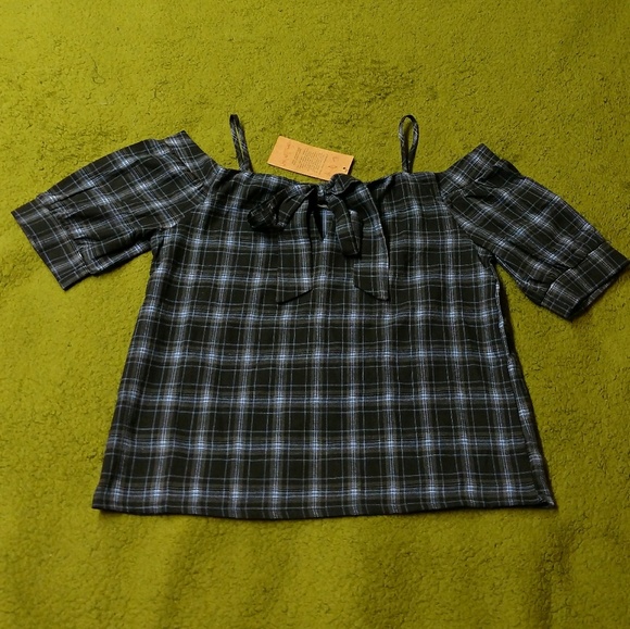 Anthropologie Tops - NWT Paper Crane Anthropologie Off-Shoulder Top